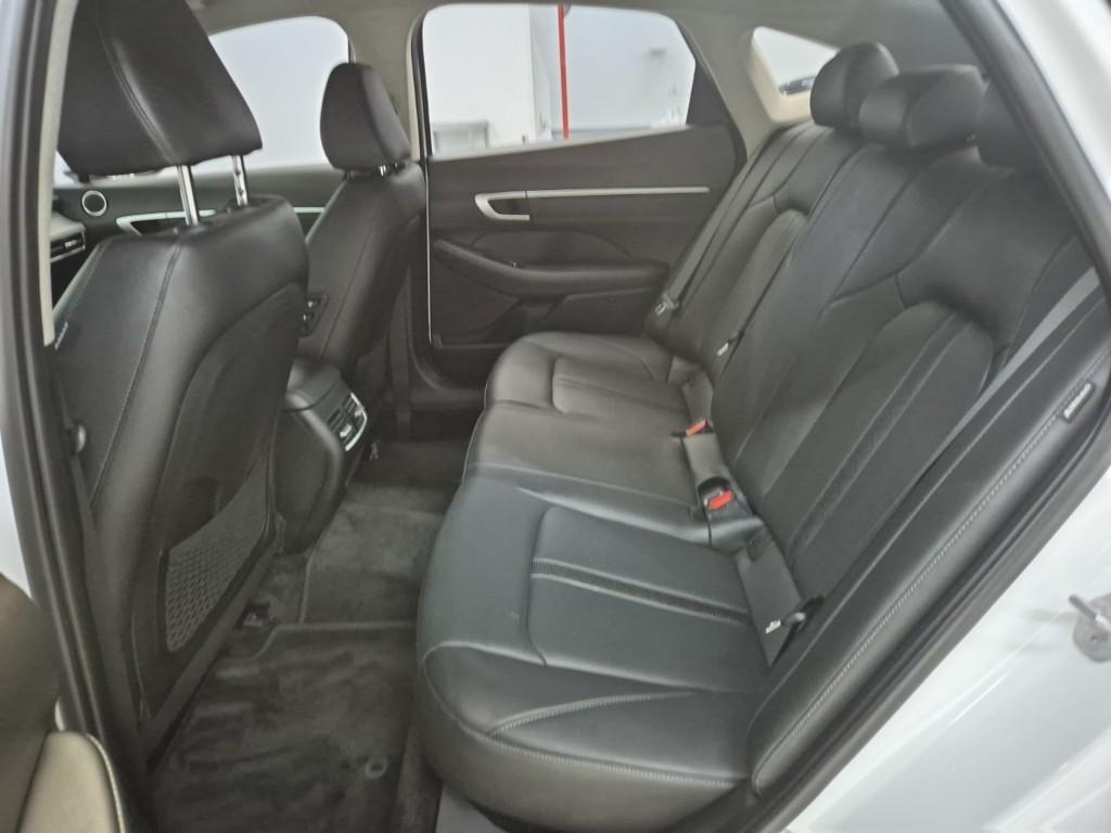 HYUNDAI Sonata - Vista 12