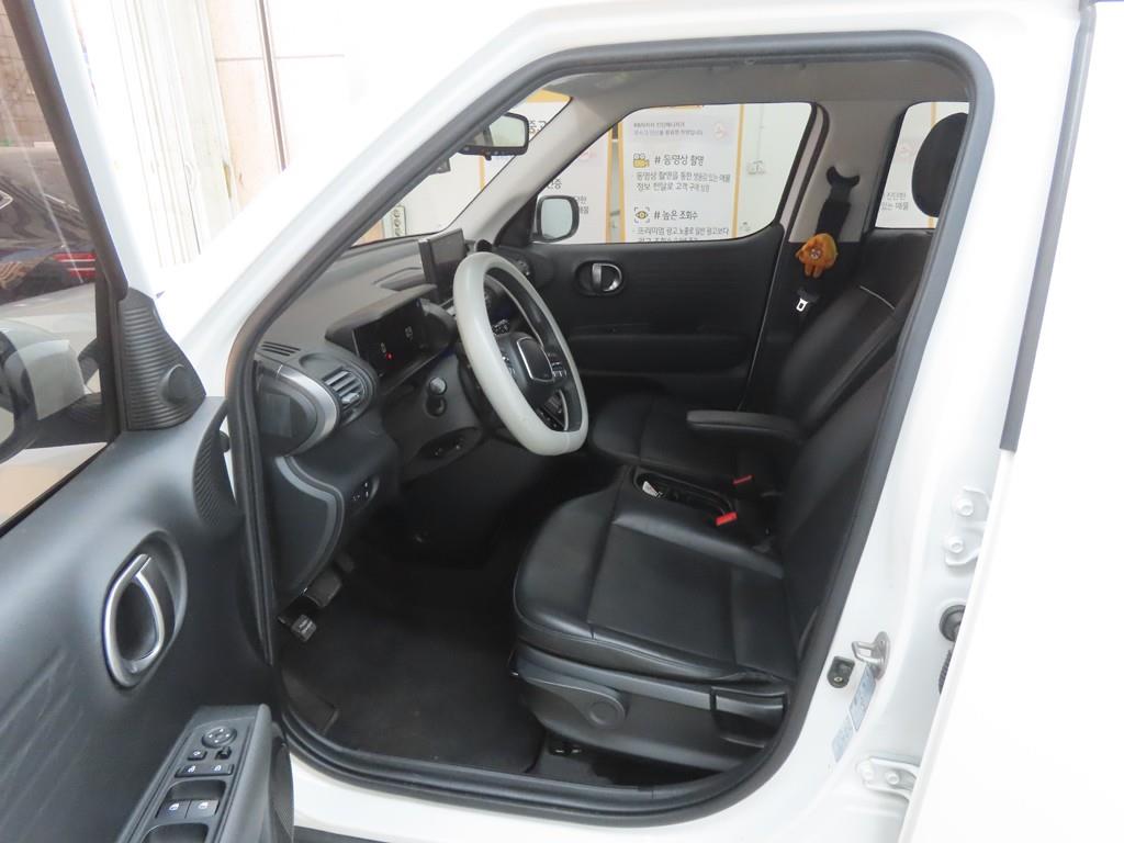 HYUNDAI Casper - Vista 5