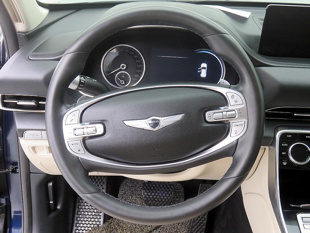 Genesis GV80 - Vista 11