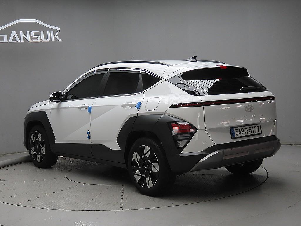 HYUNDAI Kona - Vista 5