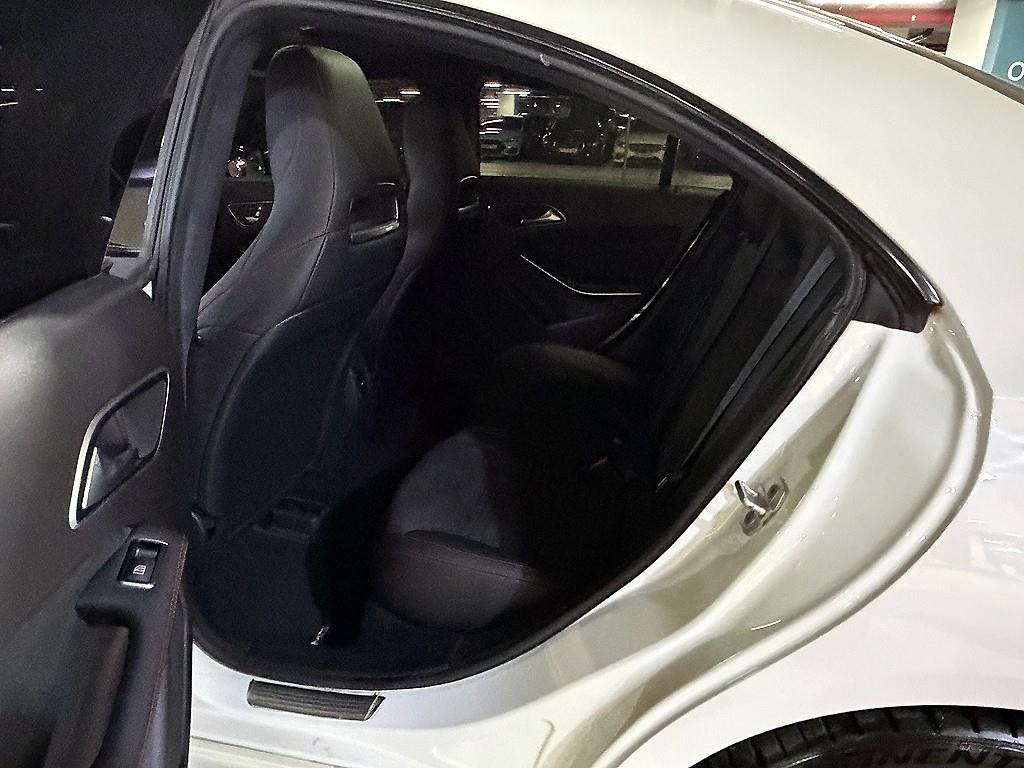 Mercedes Benz CLA Class - Vista 8