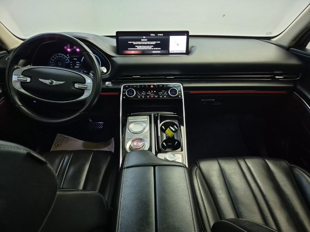 Genesis GV80 - Vista 7