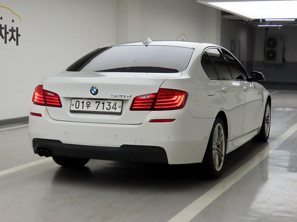 BMW 5 Series - Vista 4
