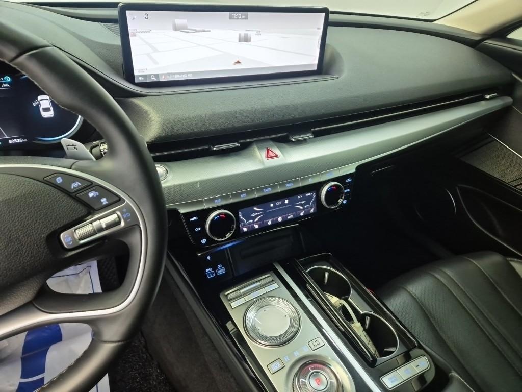 Genesis G80 - Vista 10