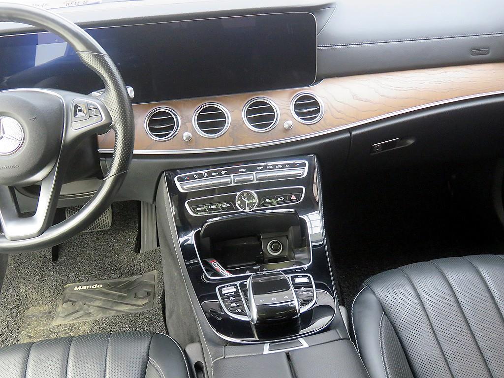 Mercedes Benz E class 2018 Negro - Importación desde Corea - HF Imports Iquique - Foto 13