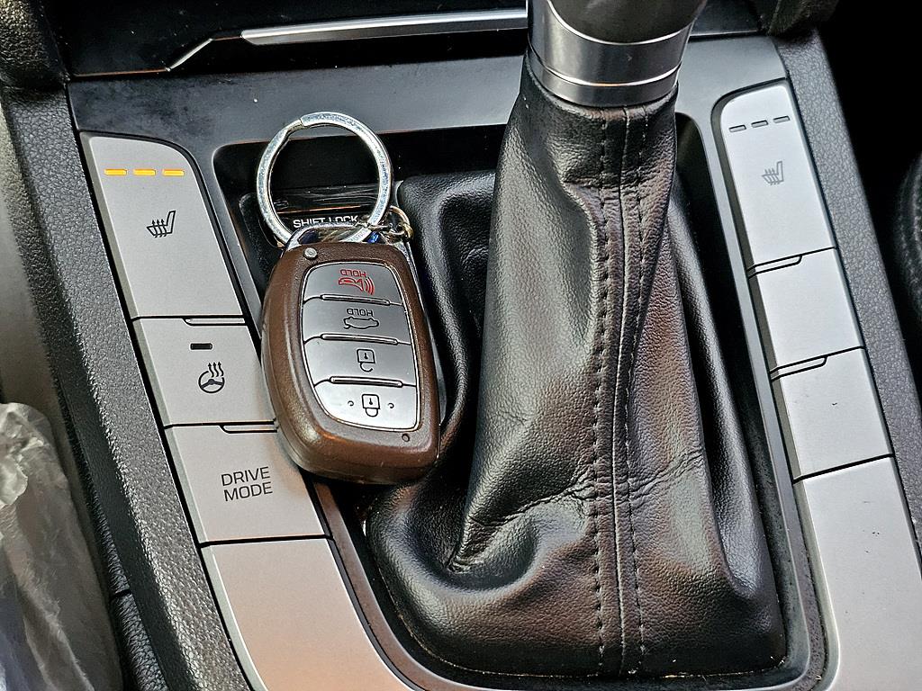 HYUNDAI Avante 2017 Blanco - Importación desde Corea - HF Imports Iquique - Foto 14