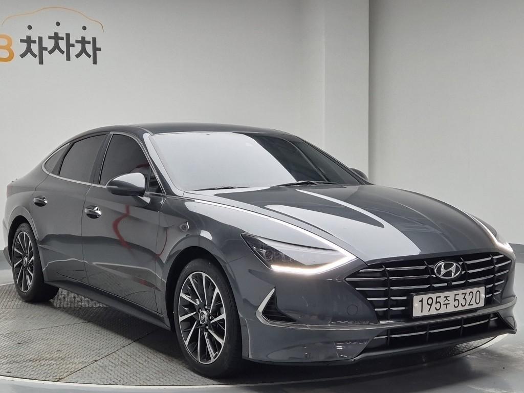 HYUNDAI Sonata - Vista 4