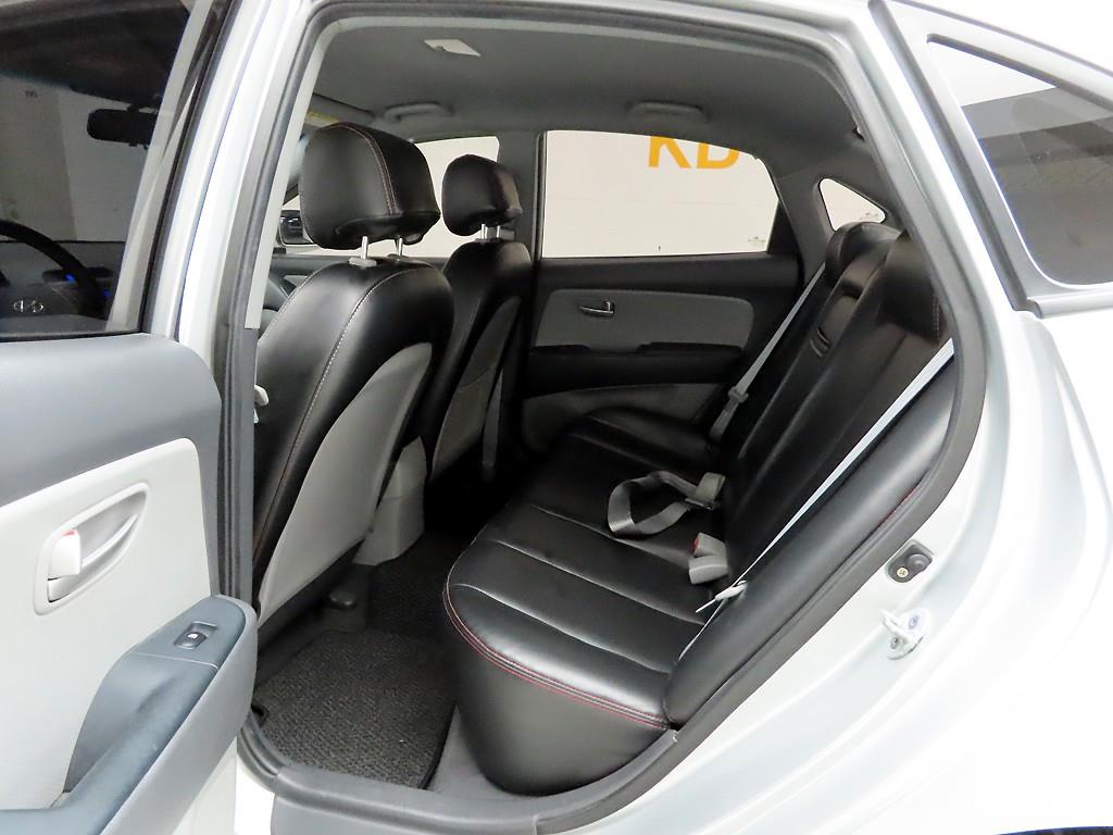 HYUNDAI Avante 2008 - Importación desde Corea - HF Imports Iquique - Foto 14