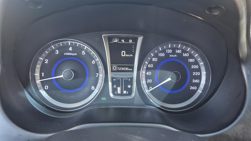 HYUNDAI Grandeur - Vista 8