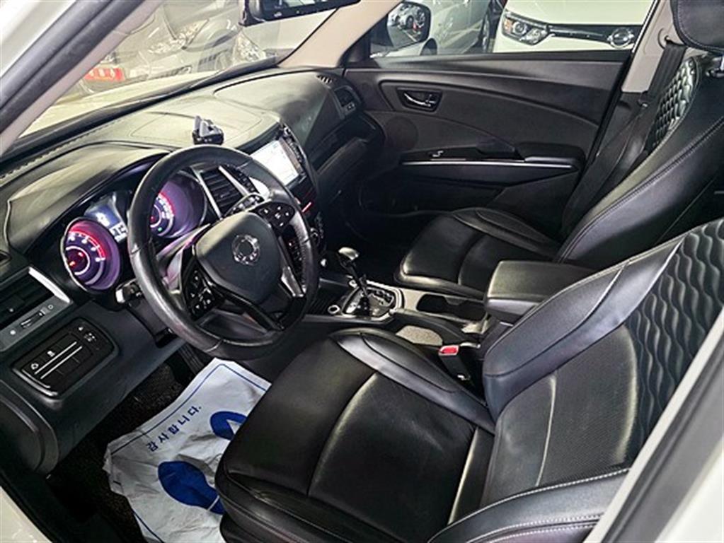 Ssangyong Tivoli - Vista 11