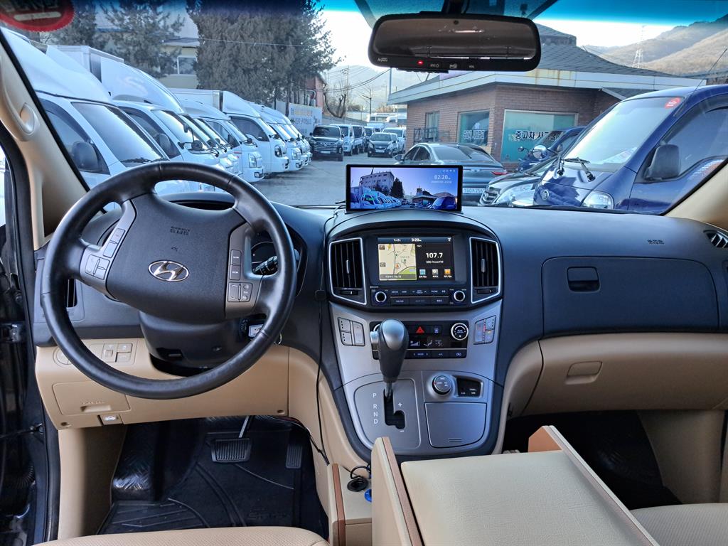 HYUNDAI Starex 2017 Azul - Importación desde Corea - HF Imports Iquique - Foto 13