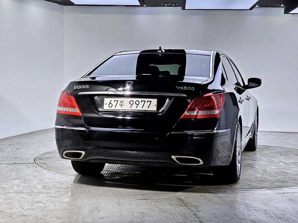 HYUNDAI Equus - Vista 3