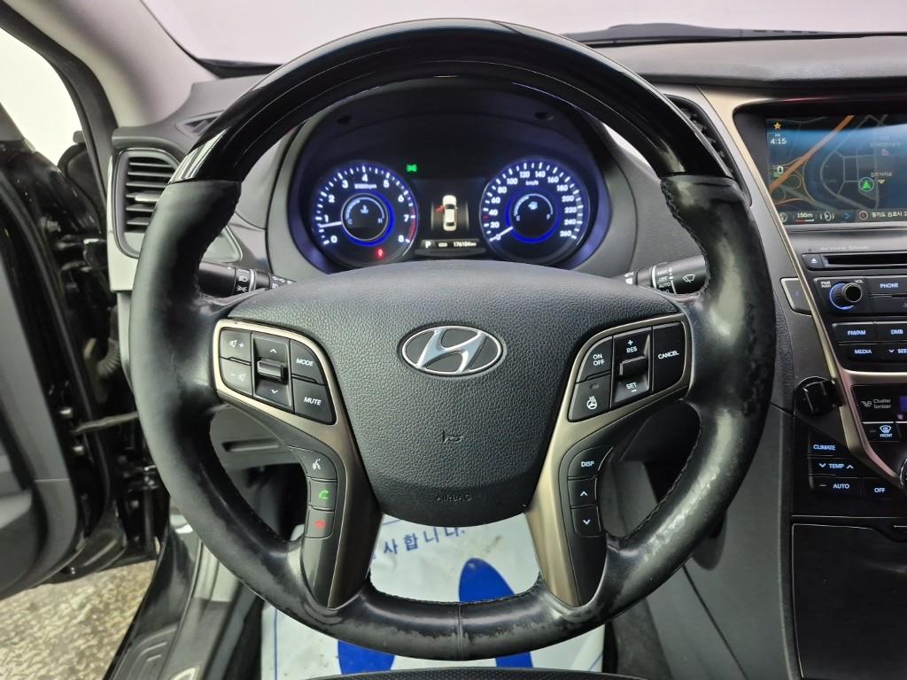 HYUNDAI Grandeur - Vista 9