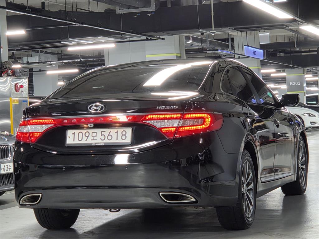 HYUNDAI Grandeur - Vista 2