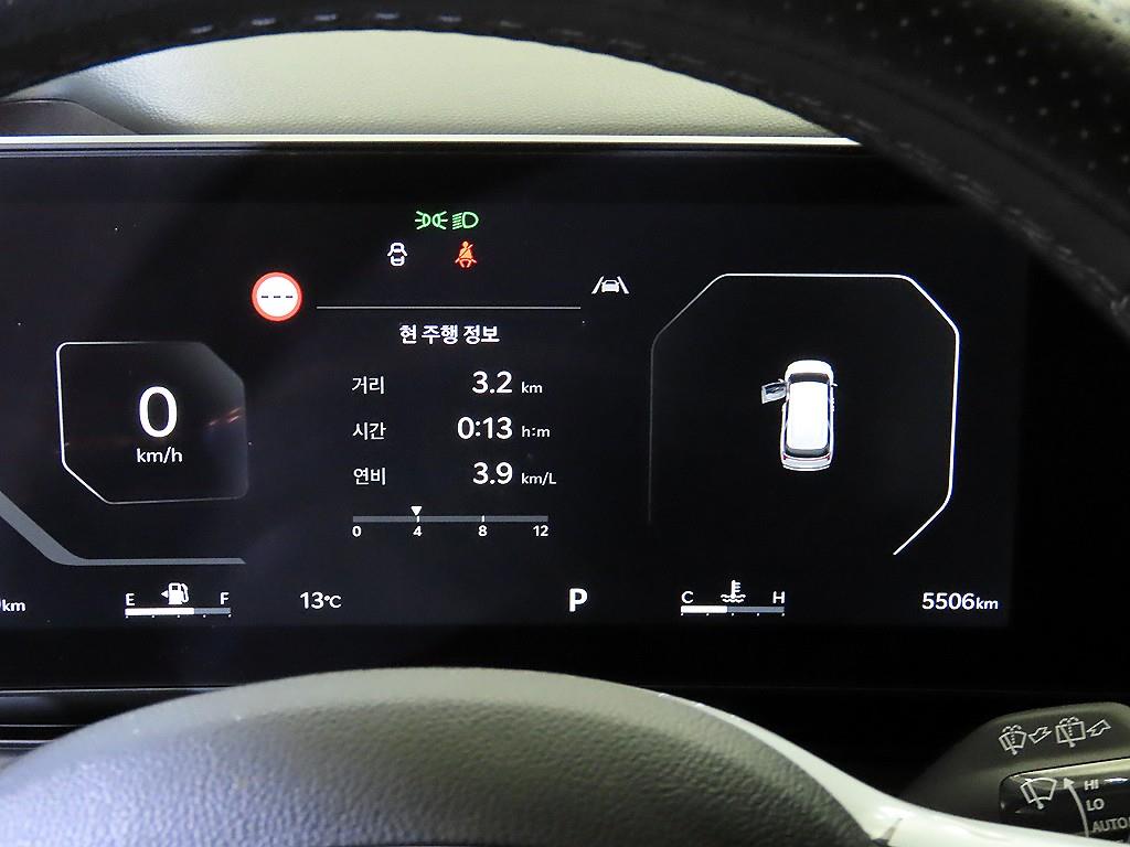 KIA Carnival - Vista 9