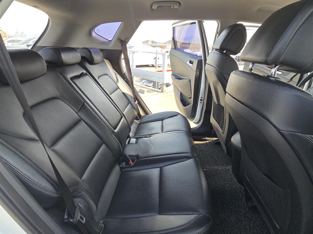 HYUNDAI Tucson - Vista 9