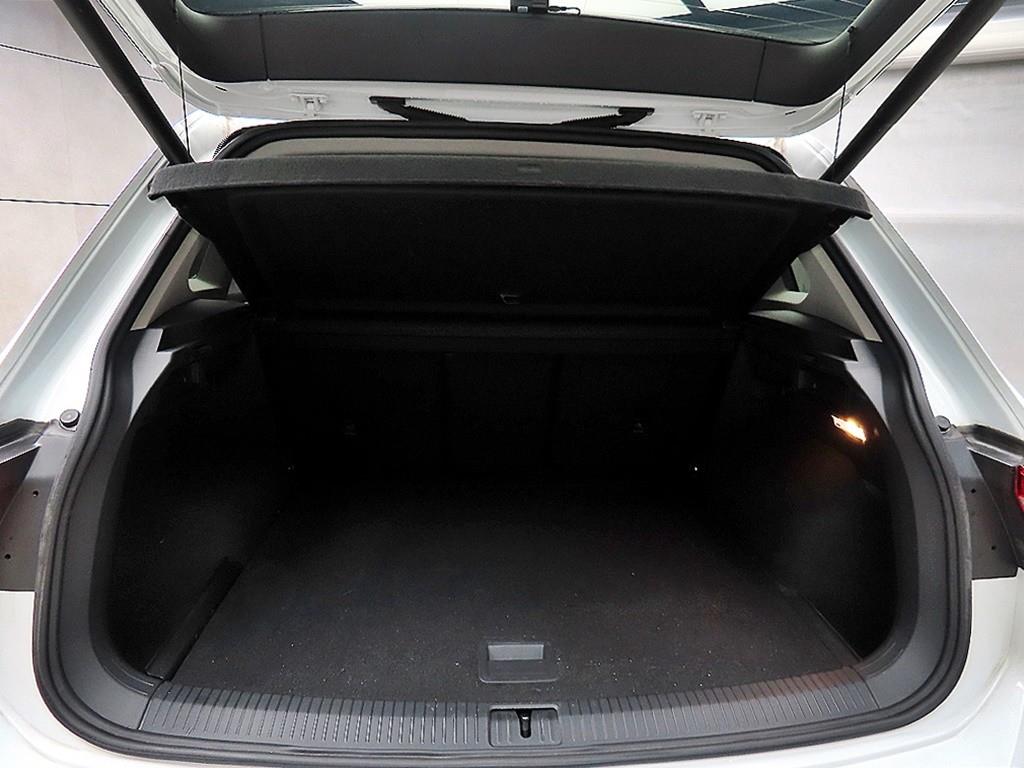Volkswagen Tiguan 2020 Blanco - Importación desde Corea - HF Imports Iquique - Foto 18
