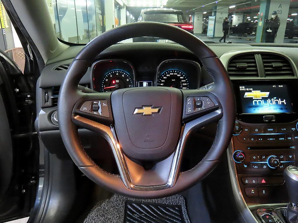 Chevrolet Malibu - Vista 8