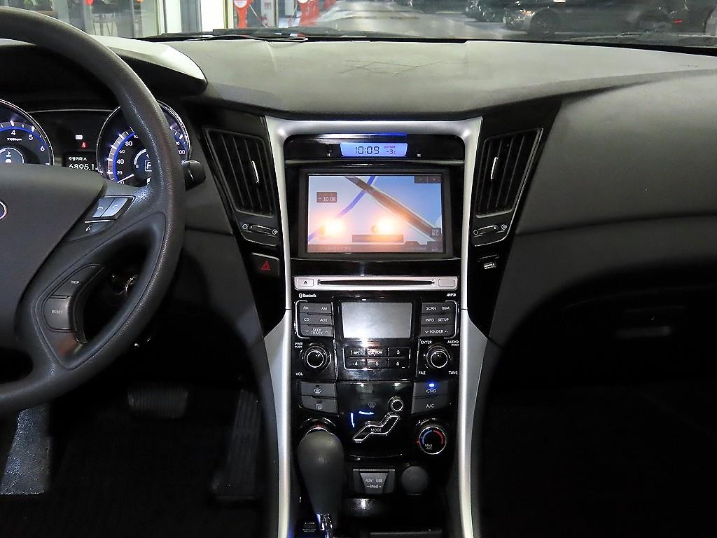 HYUNDAI Sonata - Vista 11