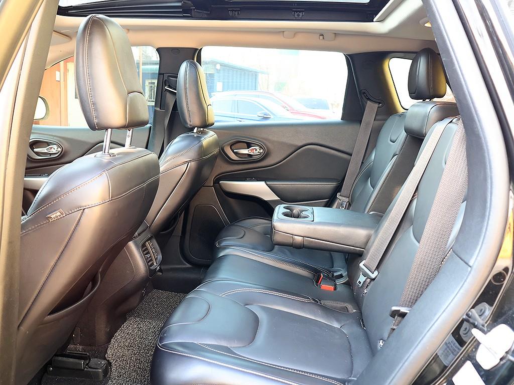 Jeep Cherokee 2018 Negro - Importación desde Corea - HF Imports Iquique - Foto 12