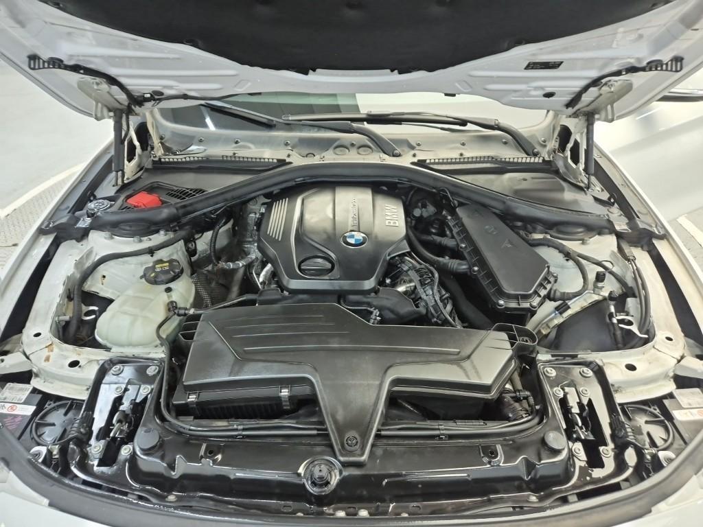 BMW 4 Series - Vista 5