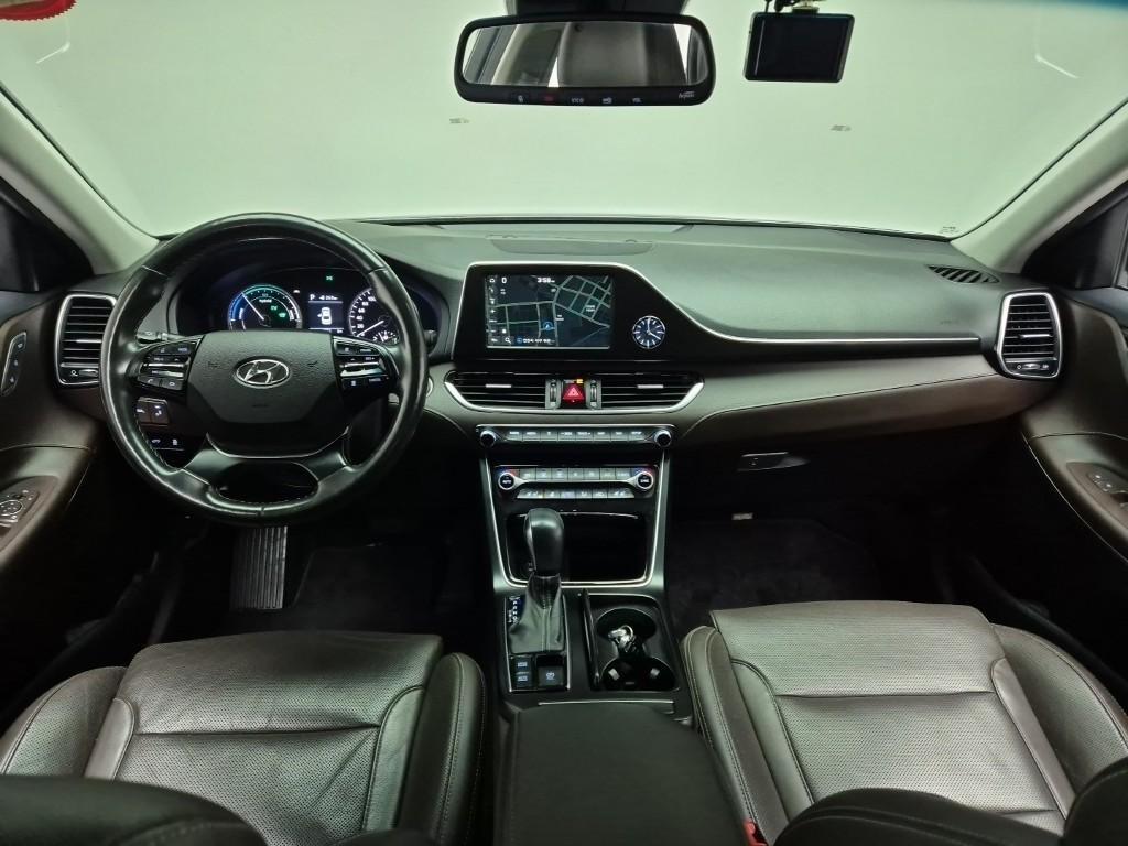 HYUNDAI Grandeur - Vista 7