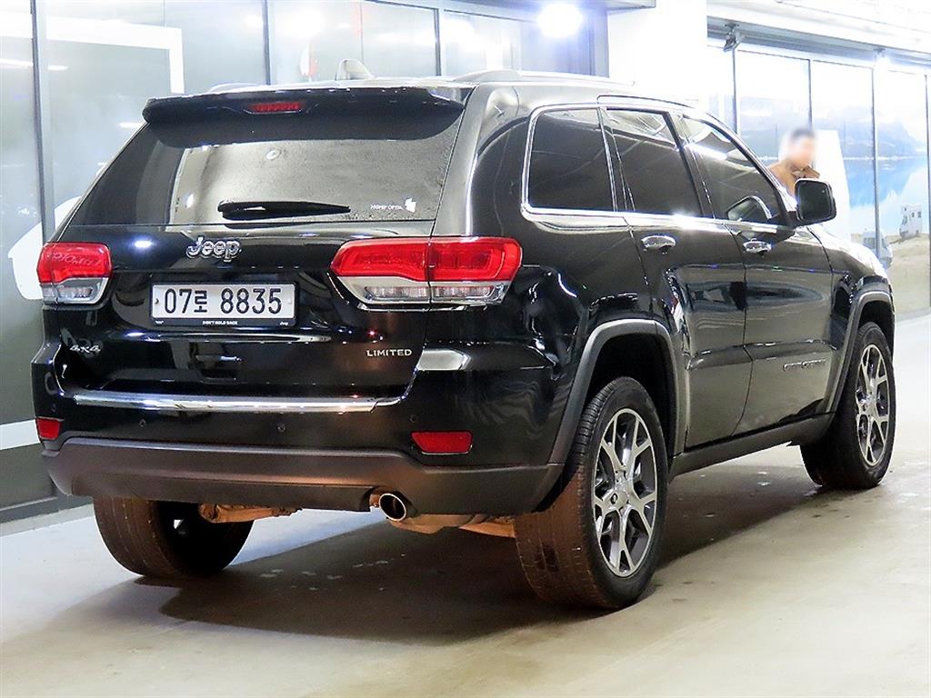 Jeep Cherokee - Vista 4