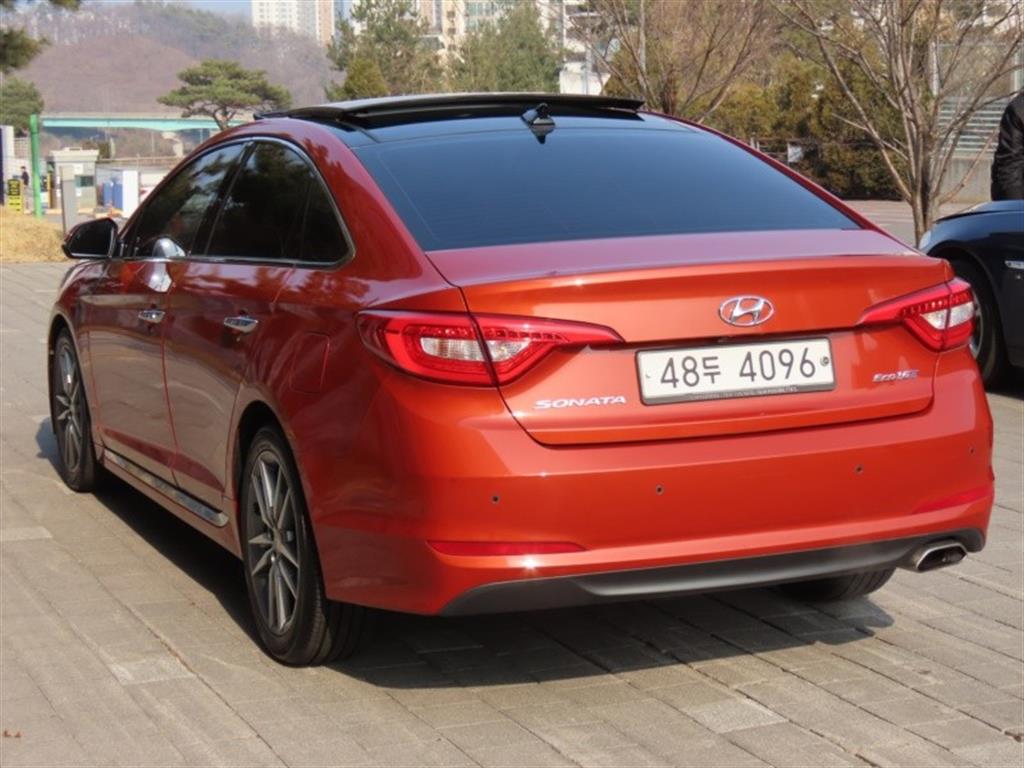HYUNDAI Sonata - Vista 7