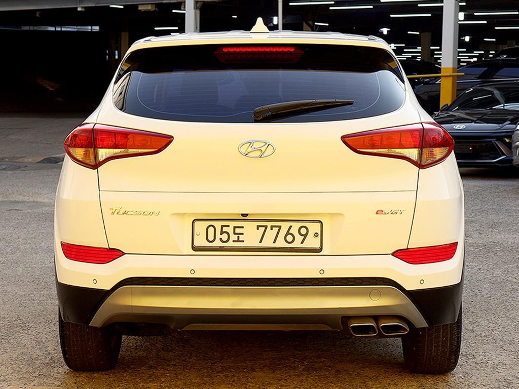 HYUNDAI Tucson - Vista 5