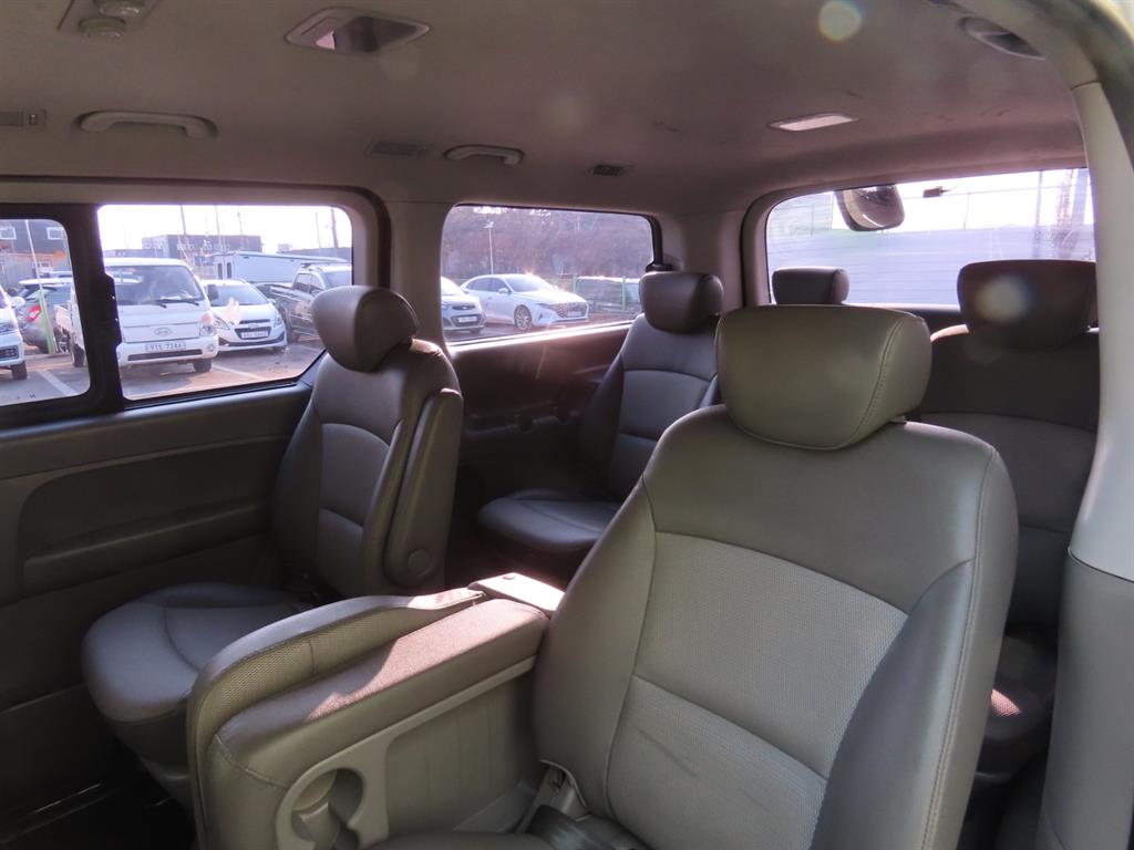 HYUNDAI Starex 2012 Gris - Importación desde Corea - HF Imports Iquique - Foto 7