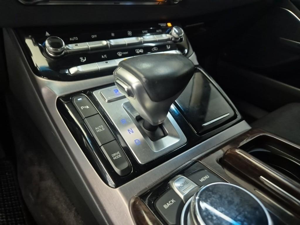 Genesis EQ900 - Vista 8