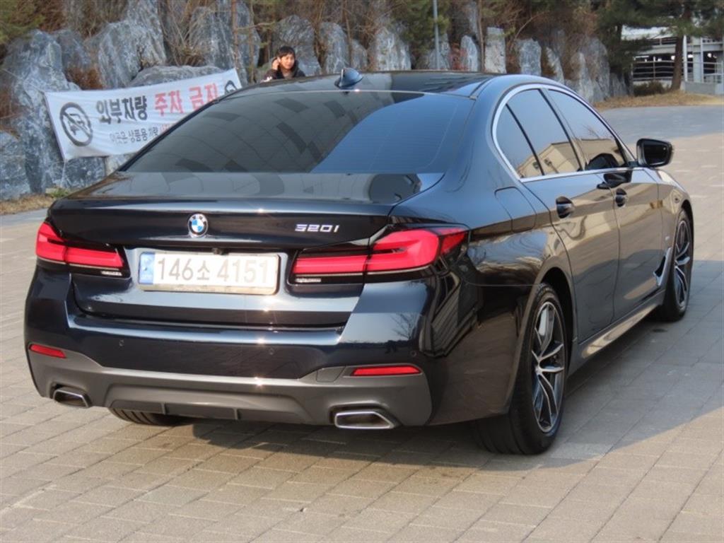BMW 5 Series - Vista 5
