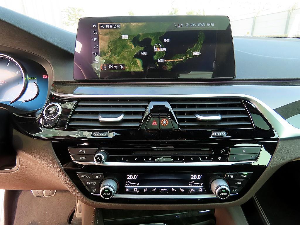 BMW 5 Series 2018 Negro - Importación desde Corea - HF Imports Iquique - Foto 13