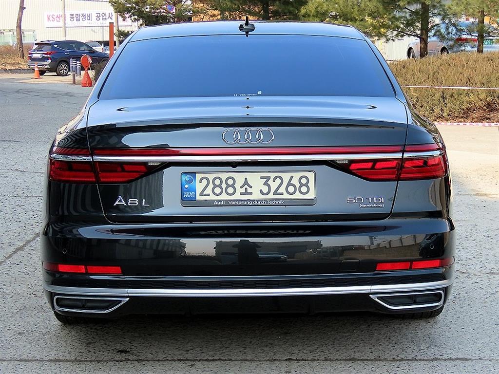 Audi A8 - Vista 4