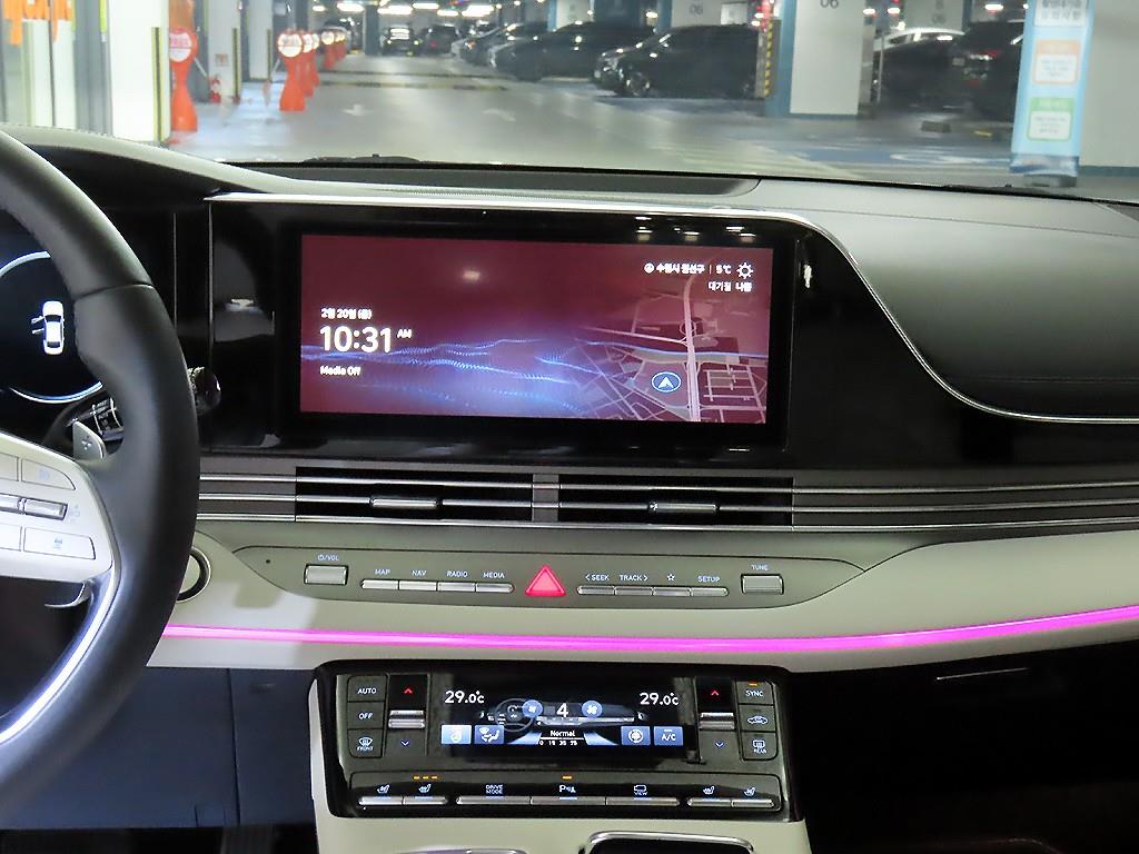 HYUNDAI Grandeur - Vista 11