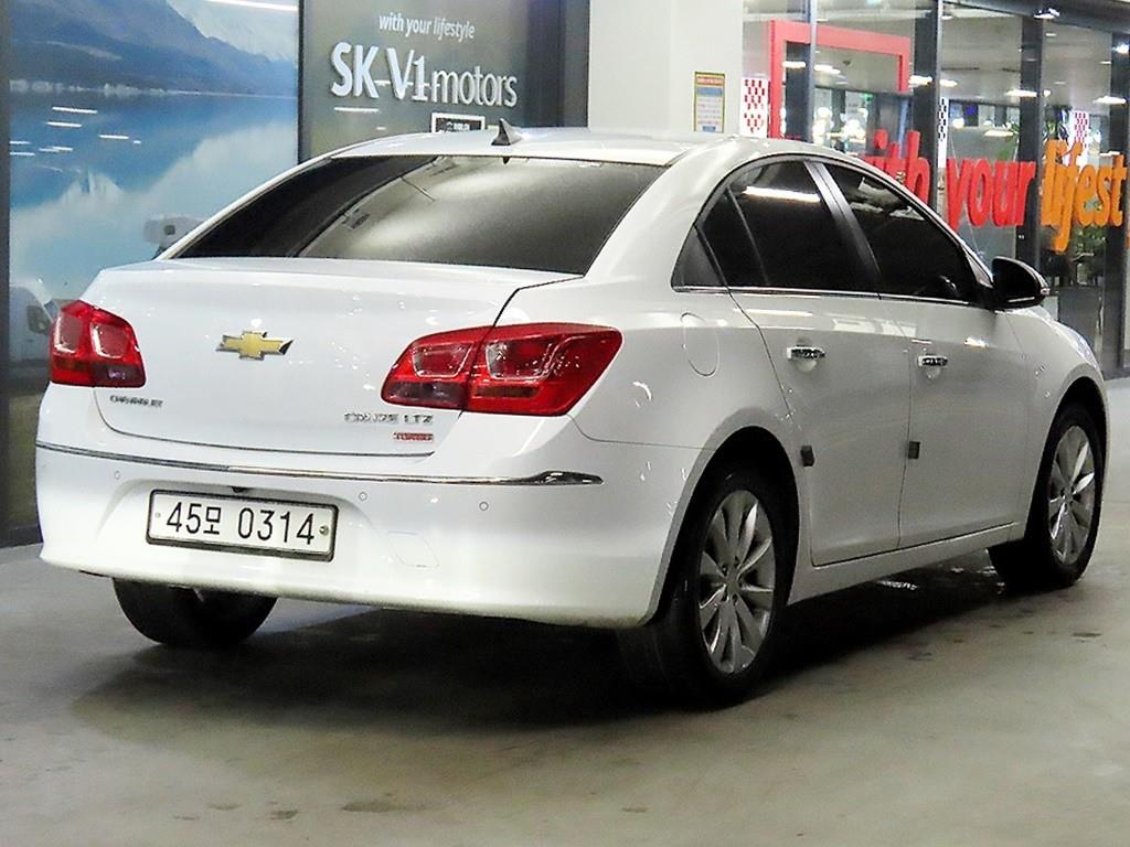 Chevrolet Cruise - Vista 4