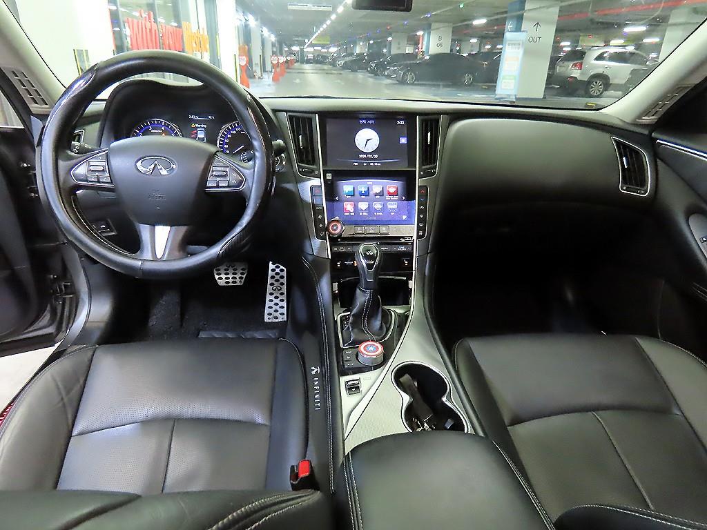 Infiniti Q - Vista 10