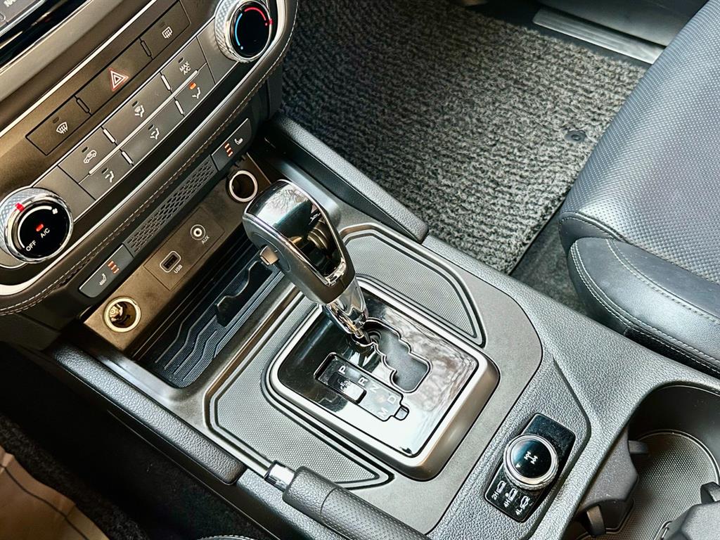 Ssangyong Rexton - Vista 12