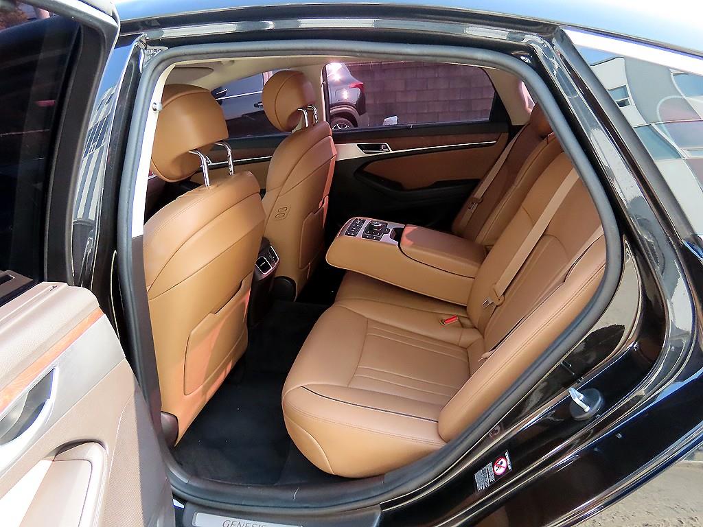 Genesis G80 - Vista 6