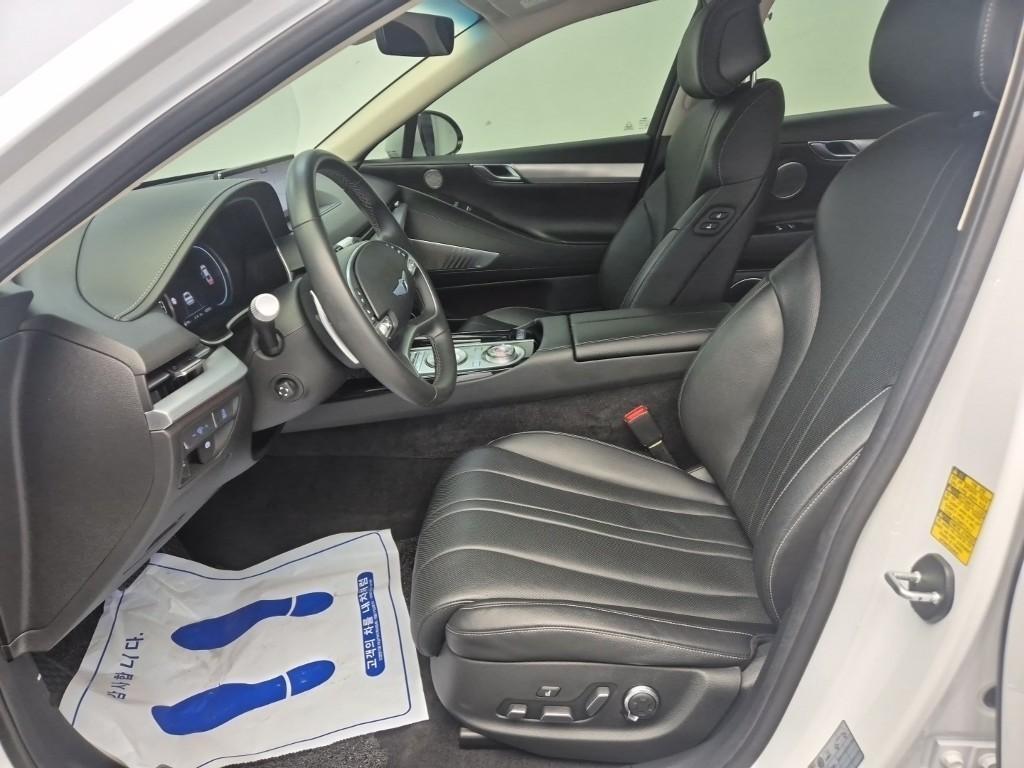 Genesis G80 - Vista 11