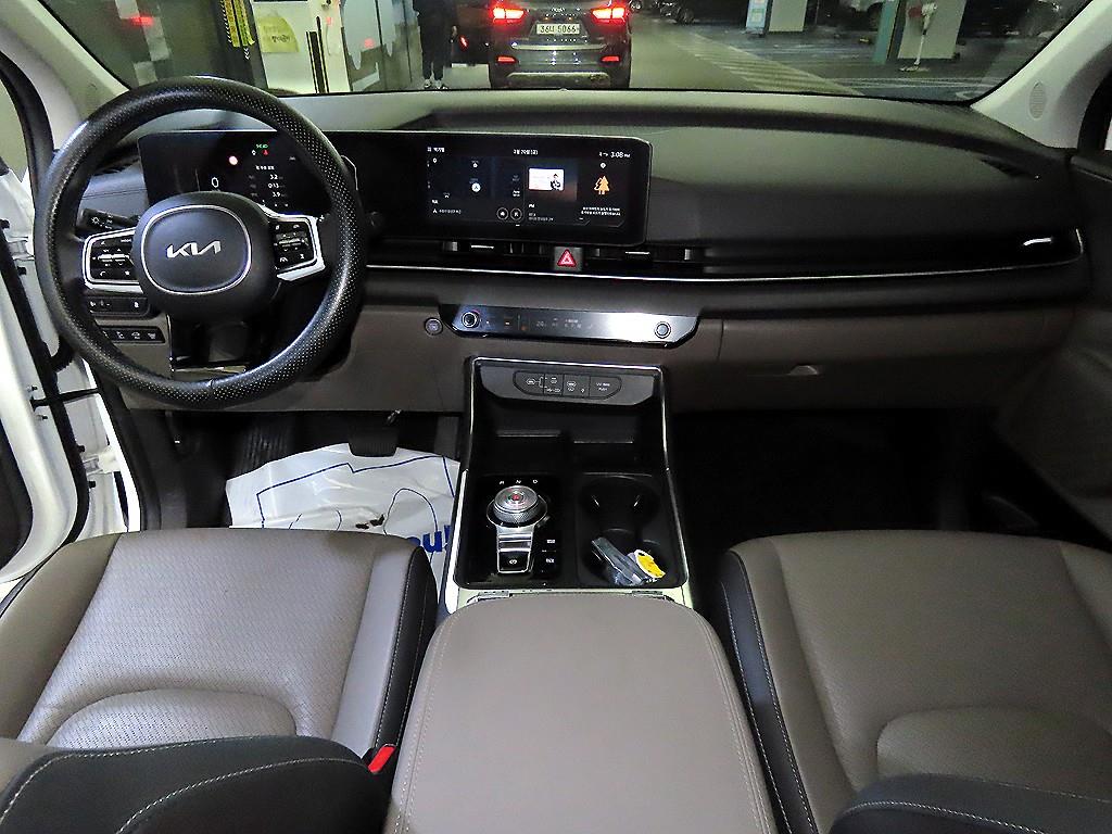 KIA Carnival - Vista 10