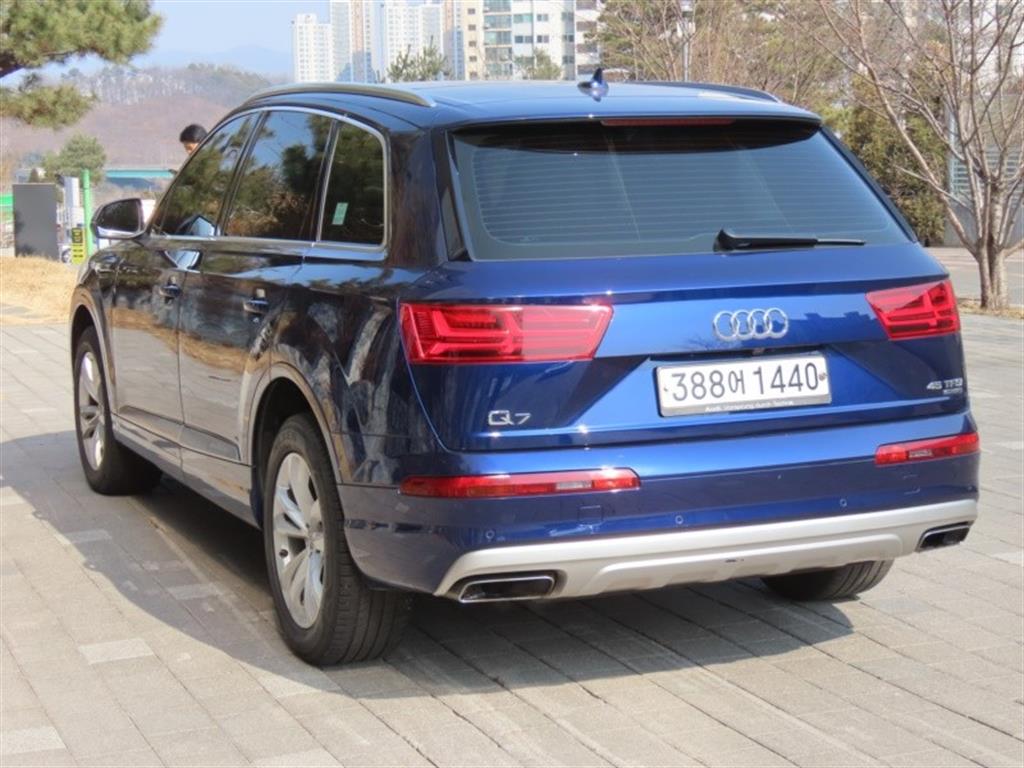 Audi Q7 - Vista 7