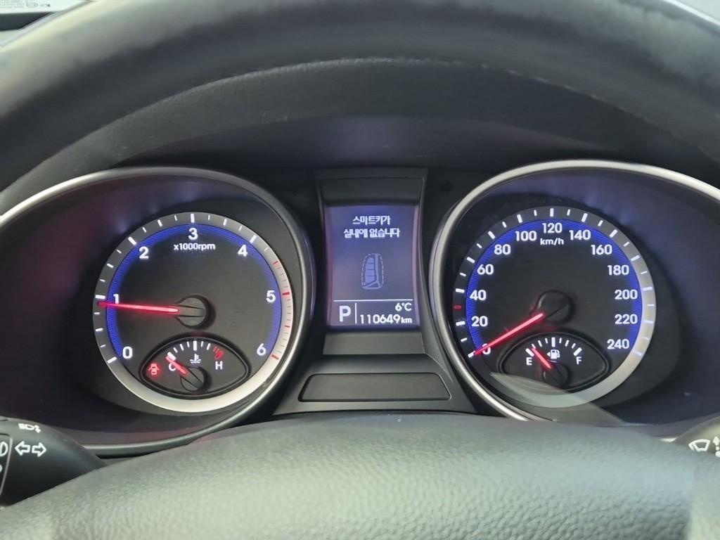 HYUNDAI Santa Fe - Vista 6