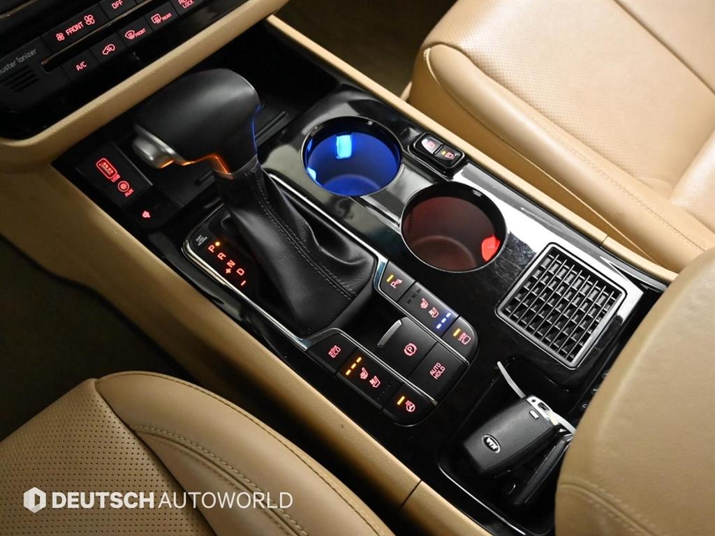 KIA Carnival - Vista 9