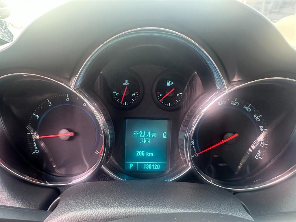 Chevrolet Cruise - Vista 5