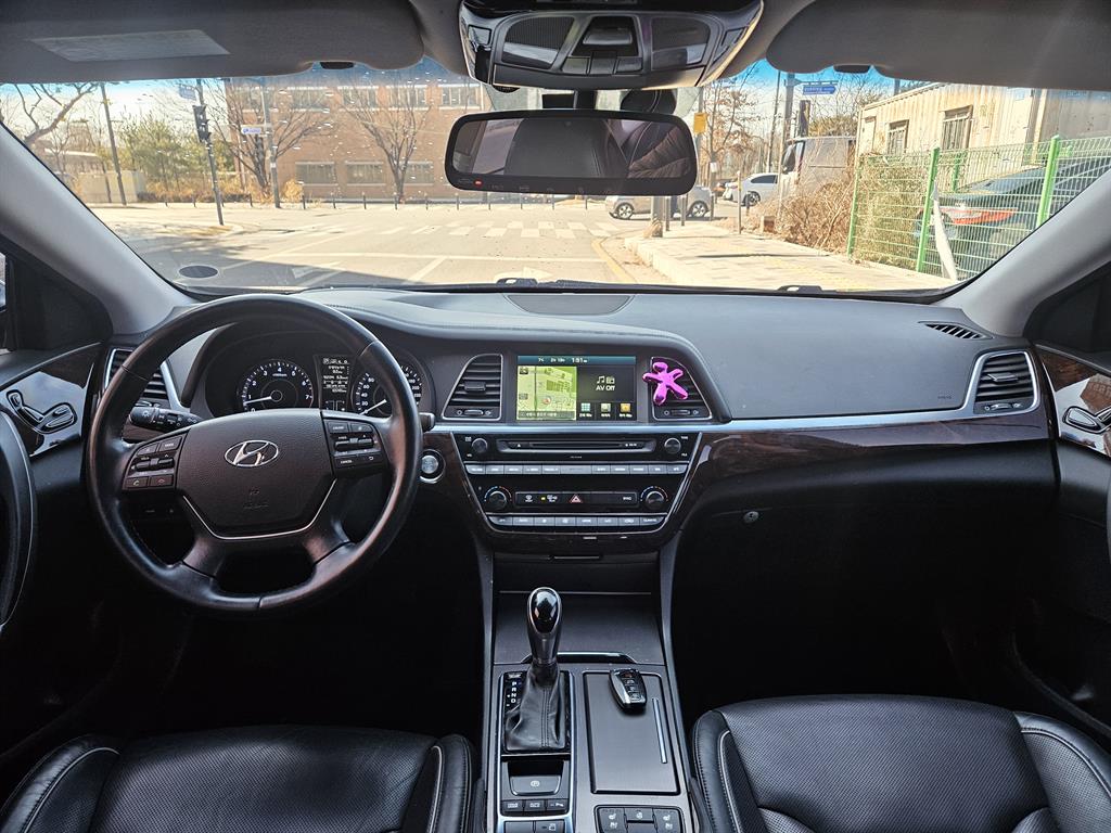 HYUNDAI Aslan - Vista 12