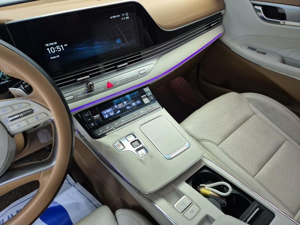HYUNDAI Grandeur - Vista 10