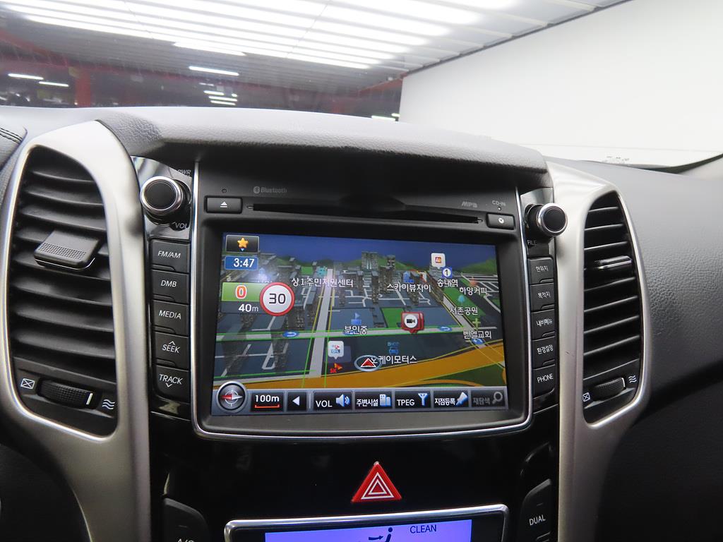 HYUNDAI i30 2012 Blanco - Importación desde Corea - HF Imports Iquique - Foto 13