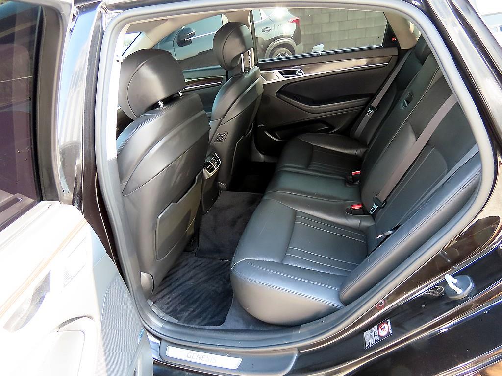 Genesis G80 - Vista 6