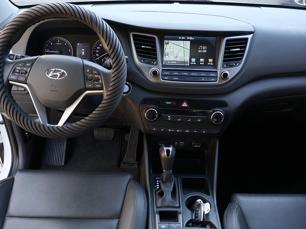 HYUNDAI Tucson - Vista 9